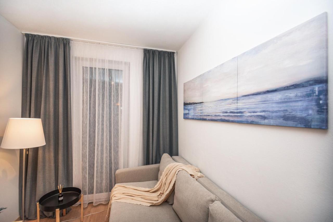 City Center Apartment - Modern & Elegant Братислава Экстерьер фото