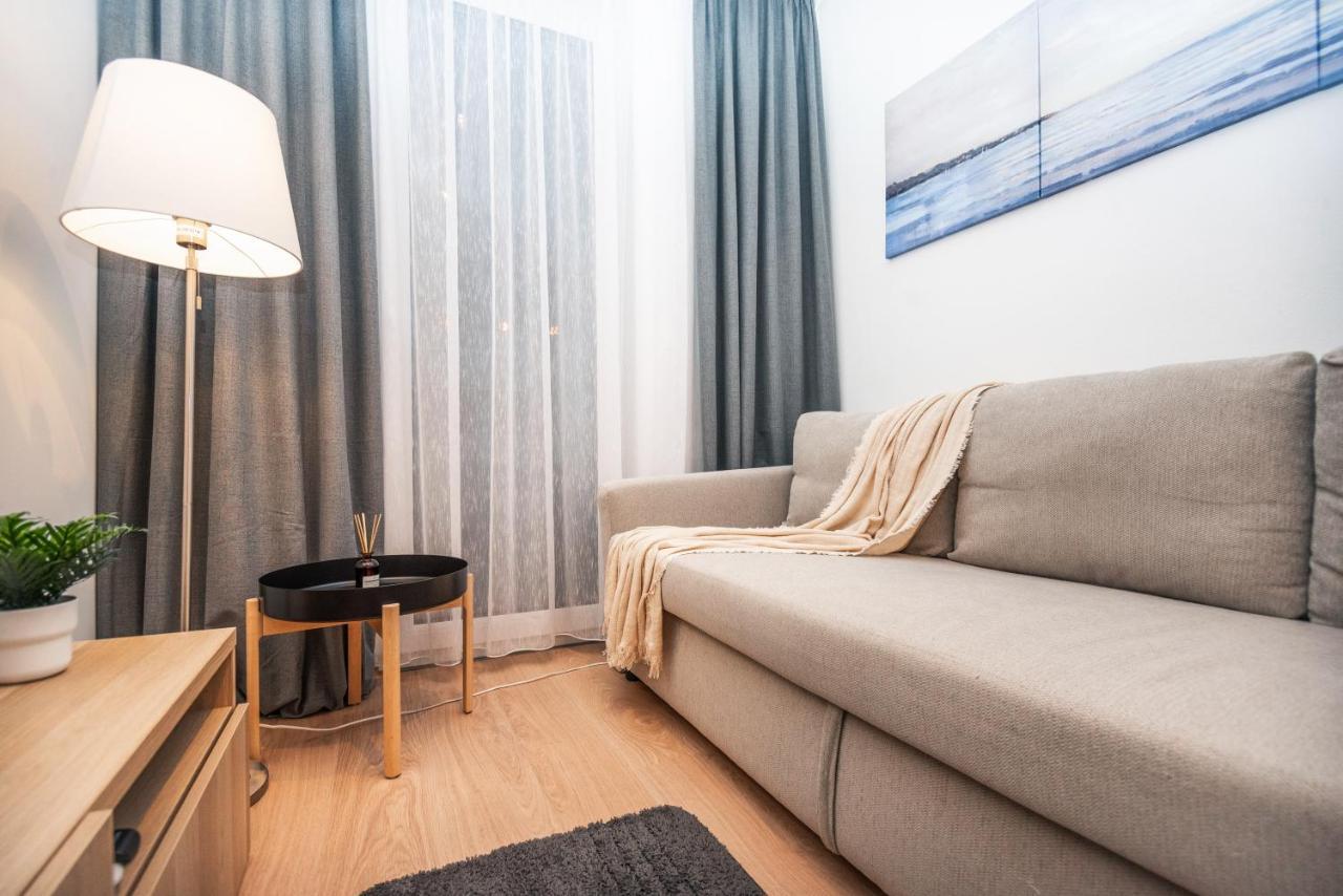 City Center Apartment - Modern & Elegant Братислава Экстерьер фото